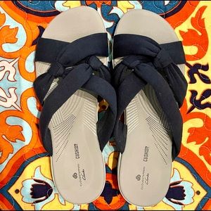 Clarks Cloud Steps 9.5 Navy sandals